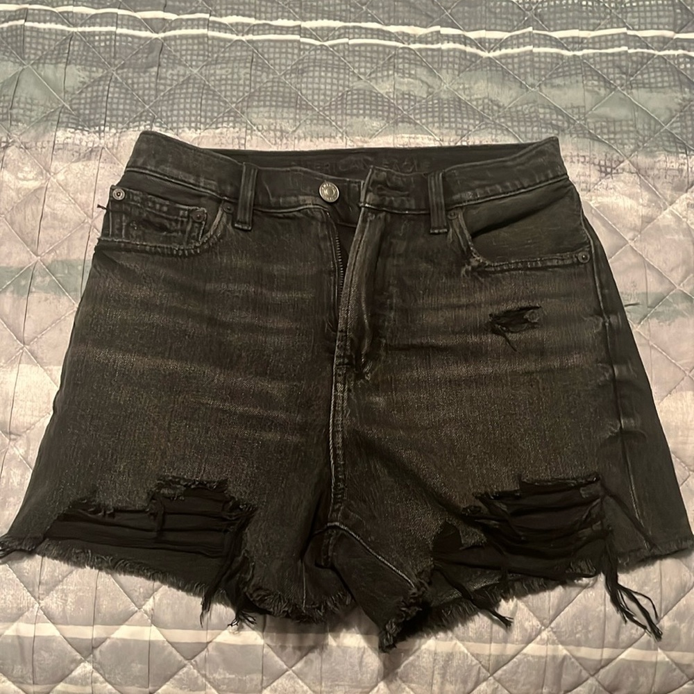 American Eagle Highest Rise 90s Boyfriend Short. Size 0
